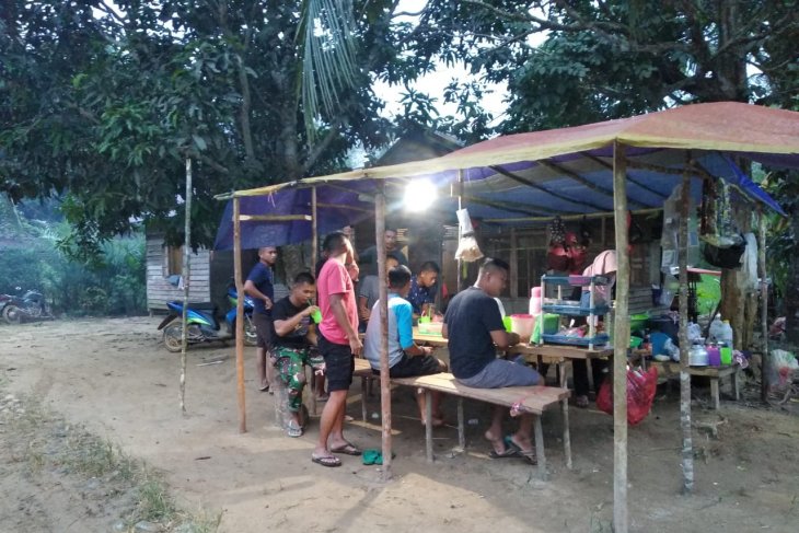 Gara-gara TMMD omzet warung kelontong Lisa alami kenaikan