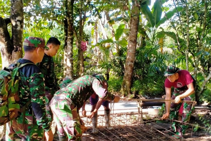TMMD Kodim 1202/Skw selesaikan perakitan besi untuk coran