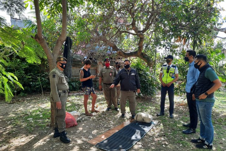 Imigrasi Bali tangani warga Rusia jadi gelandangan di depan Bandara Ngurah Rai