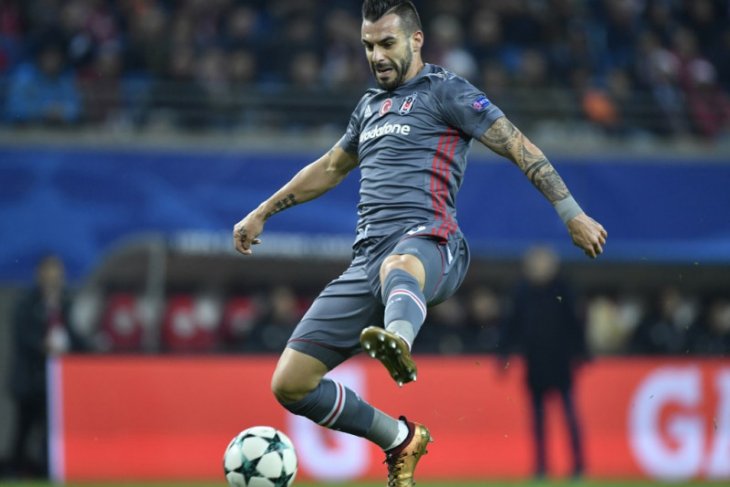 Promosi ke La Liga, Cadiz beli striker baru, Alvaro Negredo.