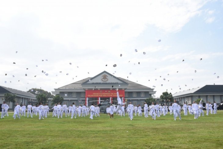 Gubernur AAL ingatkan perwira remaja komitmen abdikan diri untuk NKRI