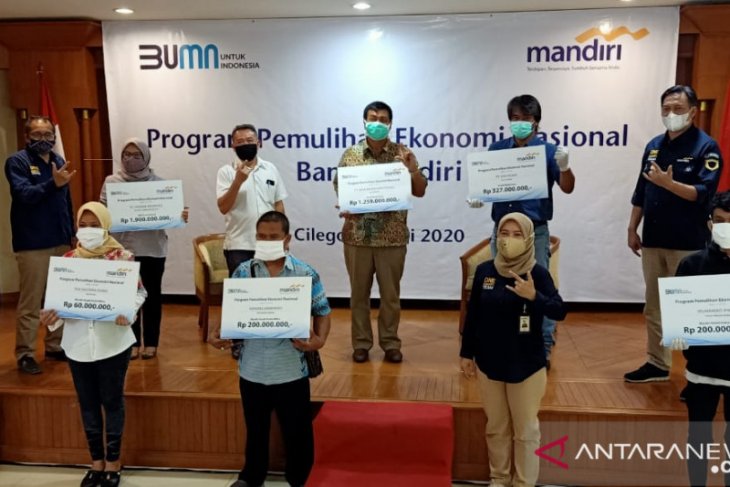 Dukung Program PEN, Bank Mandiri Salurkan Rp3,9 Miliar Bagi UMKM di Cilegon