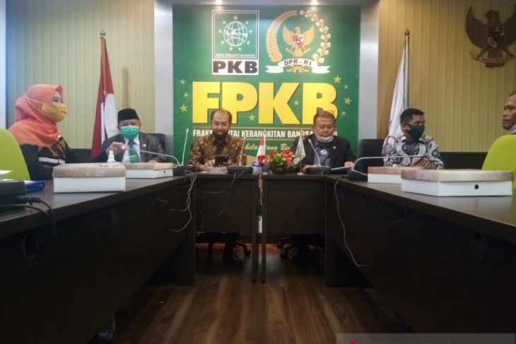 Petani Sumut yang berjalan kaki ke Jakarta diterima DPR RI