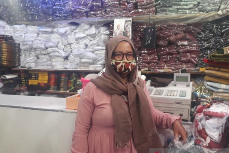 Pedagang penyimpan ratusan KJP akui beri pinjaman karena iba