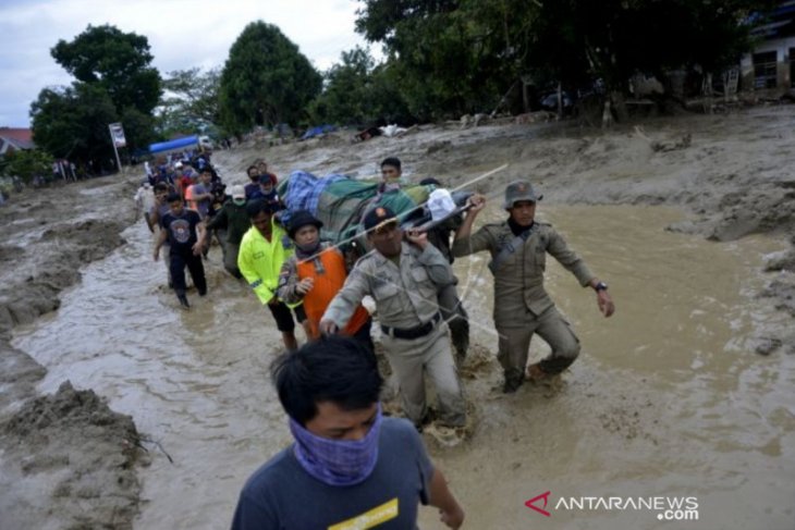 Terus bertambah, korban jiwa banjir bandang Luwu Urara jadi 21 orang
