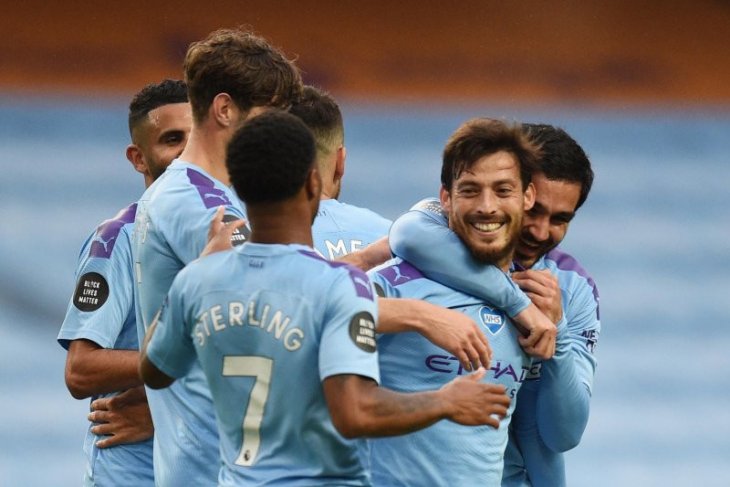 Manchester City lolos dari sanksi UEFA