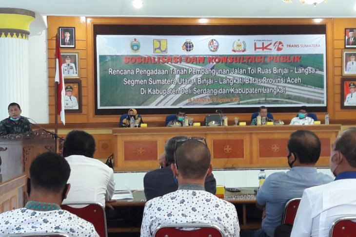 Bupati buka konsultasi publik pembangunan jalan tol Binjai-Langsa