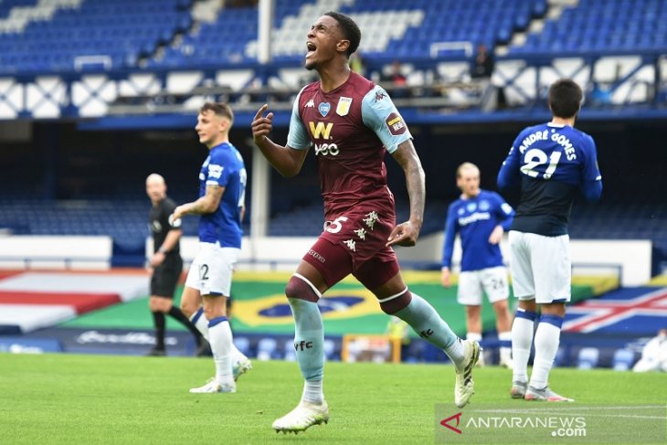 Imbangi Everton, harapan Villa kecil hindari degradasi