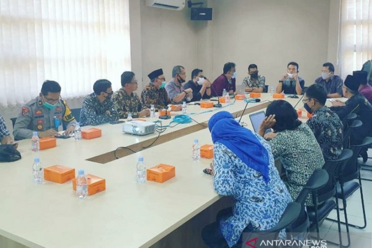 Wow, ada 4.895 orang telah meninggal dukung calon perseorangan di Karawang