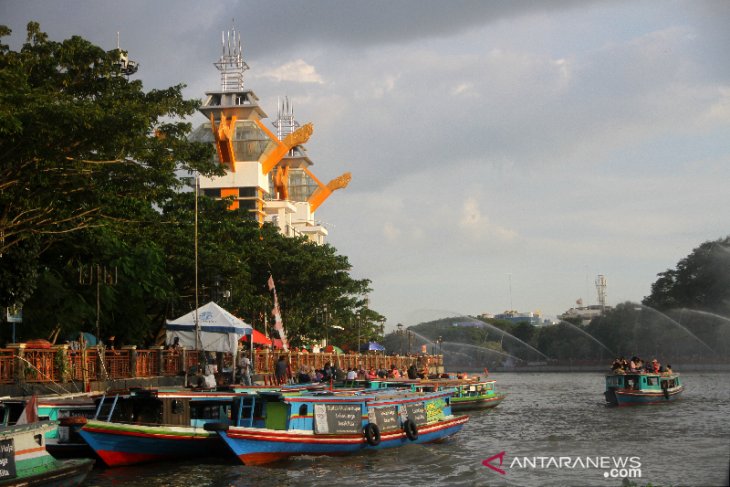 Wisata Susur Sungai Martapura di Banjarmasin