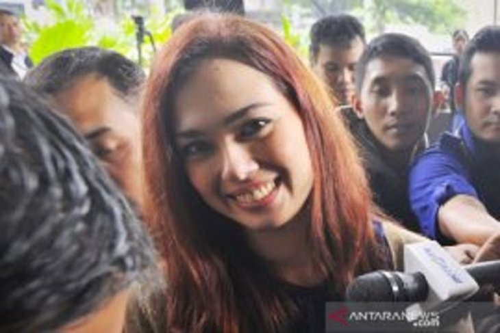 Hasil tes urine aktris Catherine Wilson positif konsumsi sabu-sabu