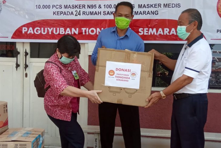 Porinti Semarang dan Perpit Jateng, Gelontorkan Bantuan APD Untuk 24 Rumah Sakit di Jateng