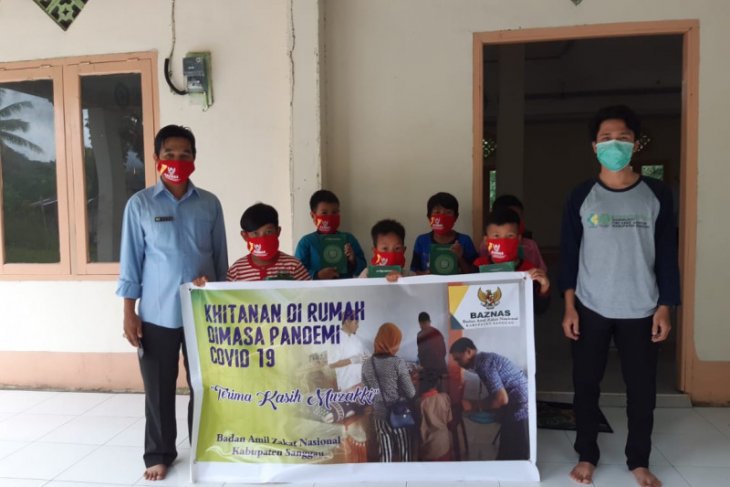 Baznas Sanggau gandeng Pemuda Muhammadiyah gelar khitanan gratis