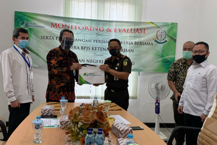 BPJAMSOSTEK Cabang Serang Memperpanjang Kerjasama Dengan Kejari Pandeglang