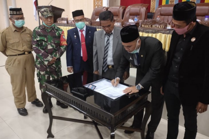 DPRK Abdya terima LPJ APBK 2019, begini tanggapan bupati
