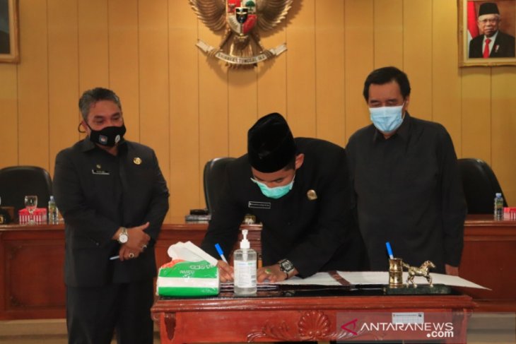 DPRD sahkan perda pertanggungjawaban APBD 2019
