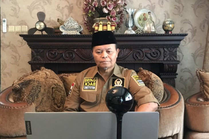 Wakil Ketua MPR tolak sanksi pidana Pesantren dalam RUU Cipta Kerja