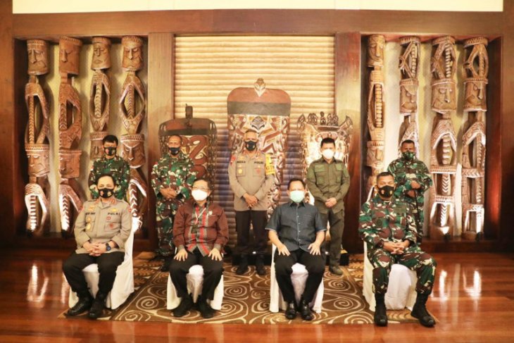 Mahfud: Satgas di Papua jangan mudah terpancing provokasi