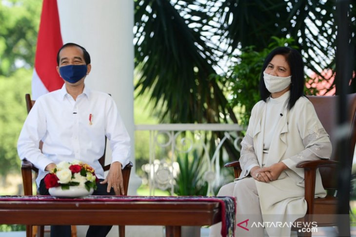 Presiden dan Ibu Negara mengaku melihat senyum anak Indonesia kerja lebih semangat