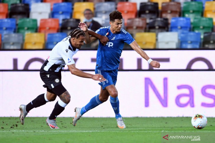 Udinese memaksa Juventus tunda pesta juara