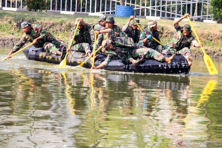 Lomba dayung Prajurit Marinir