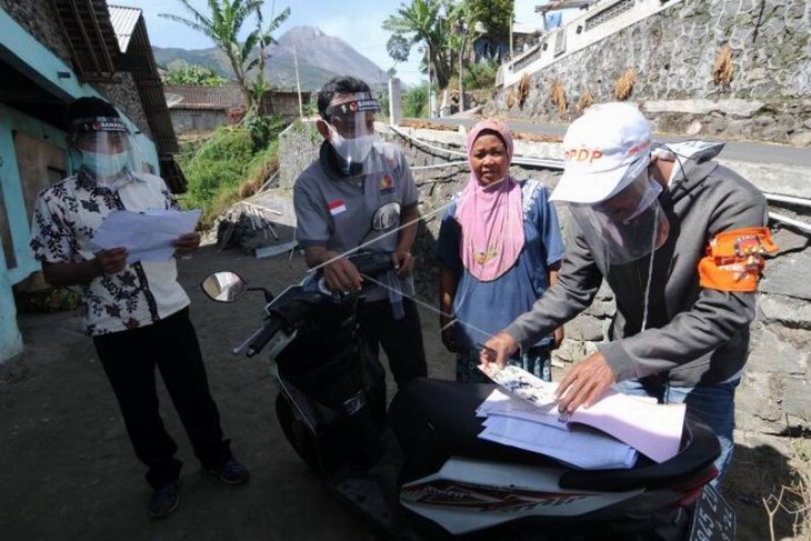 Pengawasan coklit data pemilih pikada di lereng Gunung Merapi
