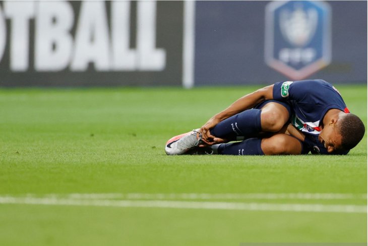 PSG pastikan Kylian Mbappe alami keseleo pergelangan kaki