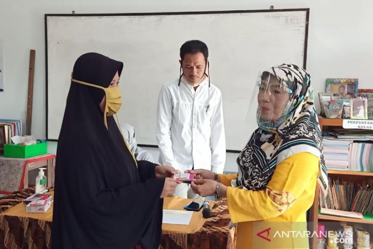 SDN Cibeber 3 Cilegon subsidi kuota bagi seluruh siswa