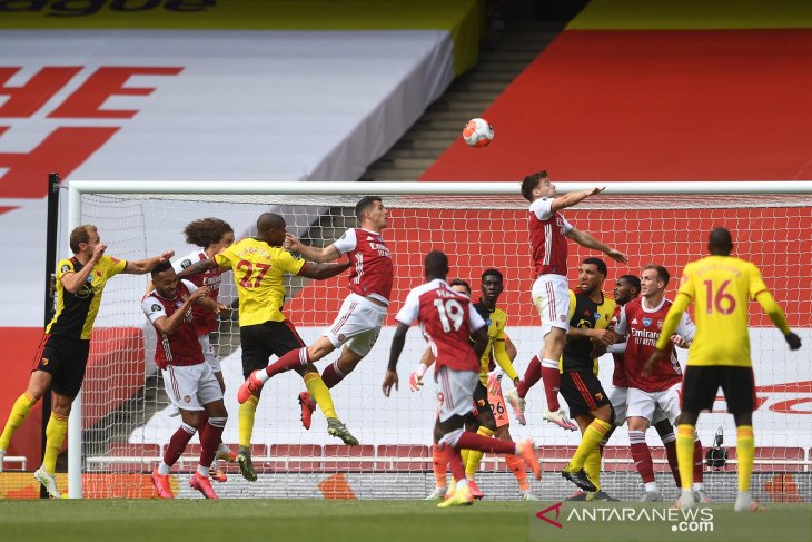 Arsenal kirim Watford terdegradasi
