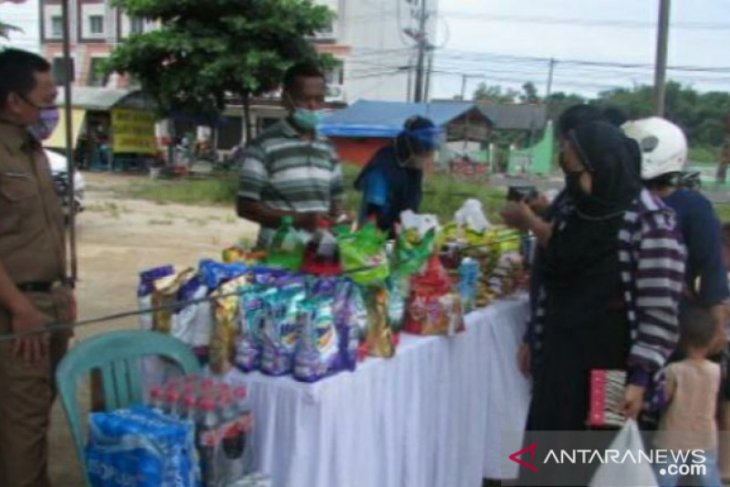 Disperindag Babel gelar operasi pasar murah di lapangan bola SMAN2 Pangkalpinang