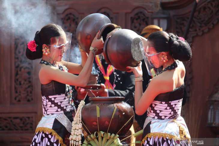 Upacara manusuk sima Kediri