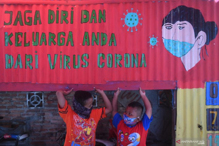 Gubernur Anies minta masyarakat tetap ikhtiar perangi COVID-19