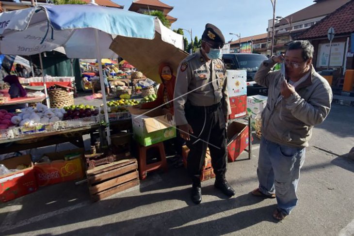 Razia masker di pasar tradisonal