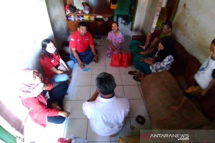 Adik kakak penyandang disabilitas miskin di Garut harapkan bantuan pemerintah