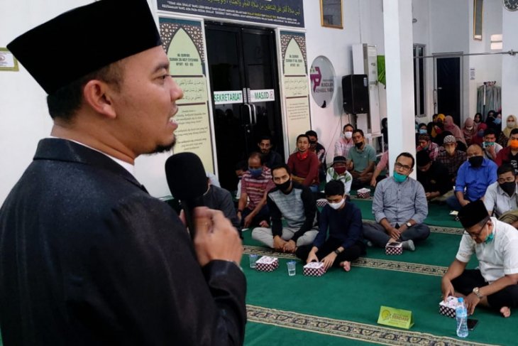 Uniknya Masjid Kapal Munzalan mampu kelola puluhan lembaga amal