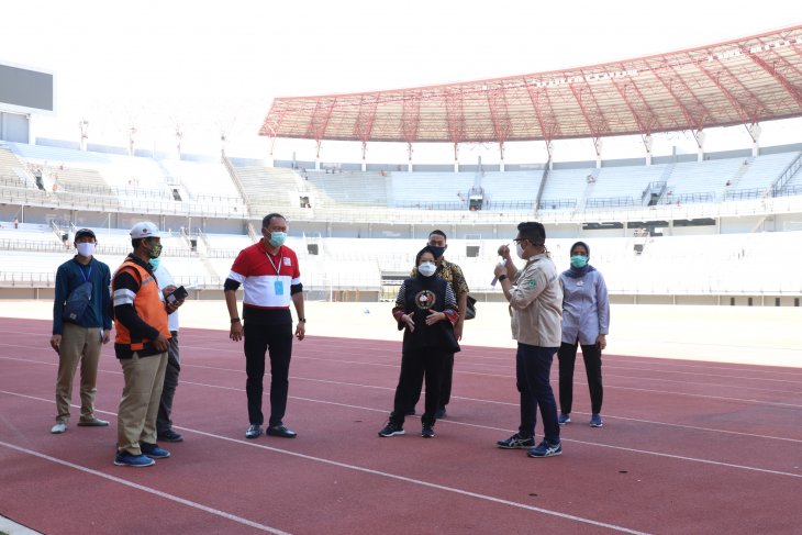 Sambut Piala Dunia U-20, Stadion GBT Surabaya dipasangi lampu standar FIFA