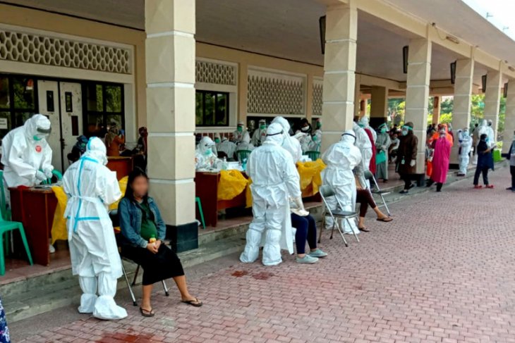 Sebelas ibu hamil di Surabaya terkonfirmasi positif COVID-19