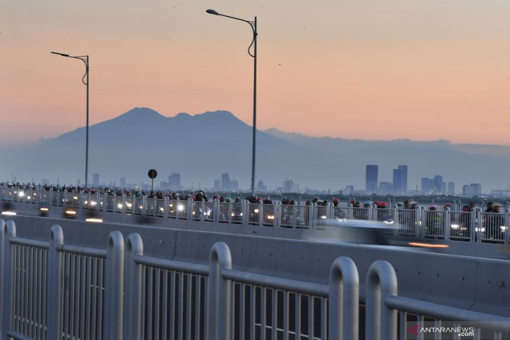 Arus Mudik Jembatan Suramadu