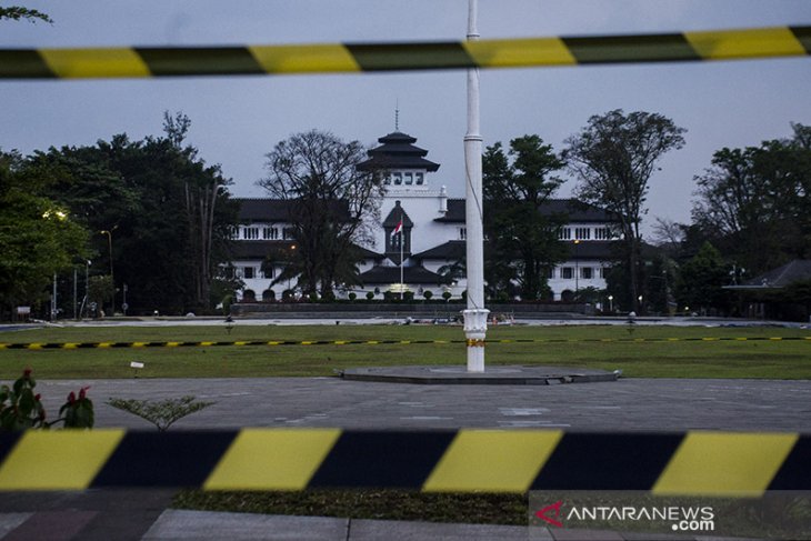 Gedung Sate ditutup akibat COVID-19