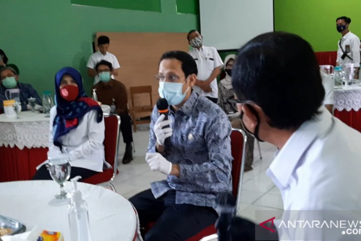 Mendikbud harapkan siswa kembali ke sekolah seaman mungkin