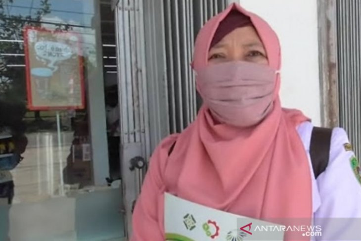 Disperindagkop Penajam Paser Utara sita puluhan produk kedaluwarsa