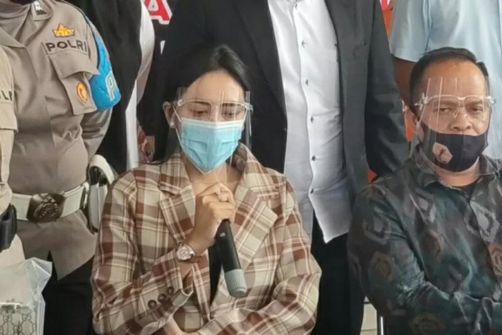 Terkait kasus prostitusi online, Artis VS minta maaf kepada semua pihak