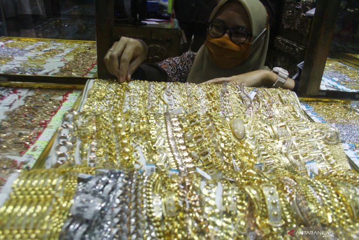 Dampak kenaikan harga emas