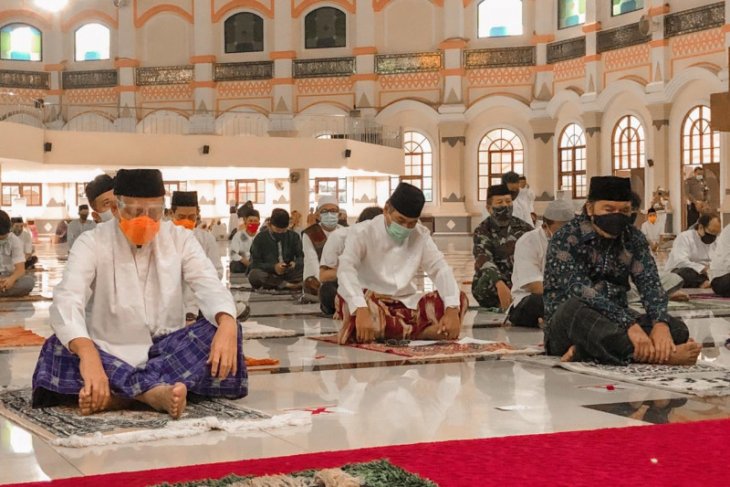 Gubernur Banten Wahidin Halim Idul Adha dengan protokol kesehatan di Al Bantani