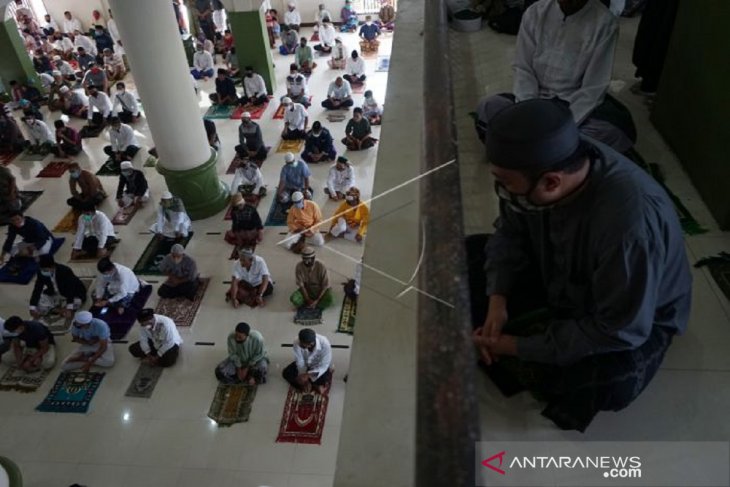 Foto - Shalat Idul Adha di Masjid Al Muttahirin Tapa