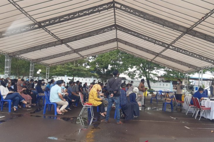 Adik dan ponakan Gubernur Kepri positif COVID-19