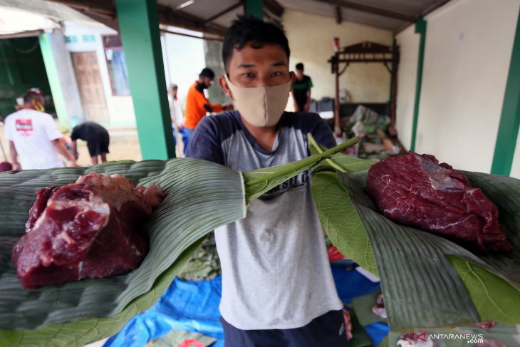 Pembungkus Daging Kurban Nonplastik