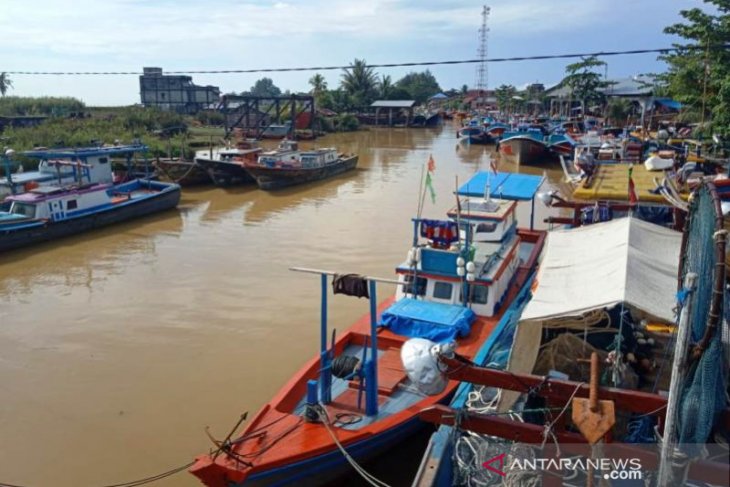 Ribuan nelayan di Aceh Barat tidak melaut akibat cuaca buruk