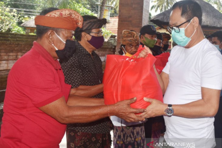 Wabup Badung motivasi masyarakat yang jalani karantina mandiri