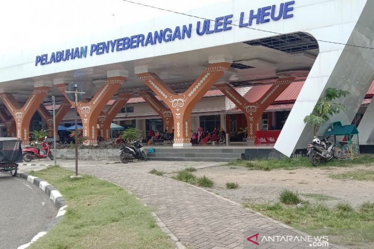 Cuaca buruk, Kapal penyeberangan Ulee Lheue batal berangkat